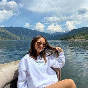 Meet your Posher, Lena